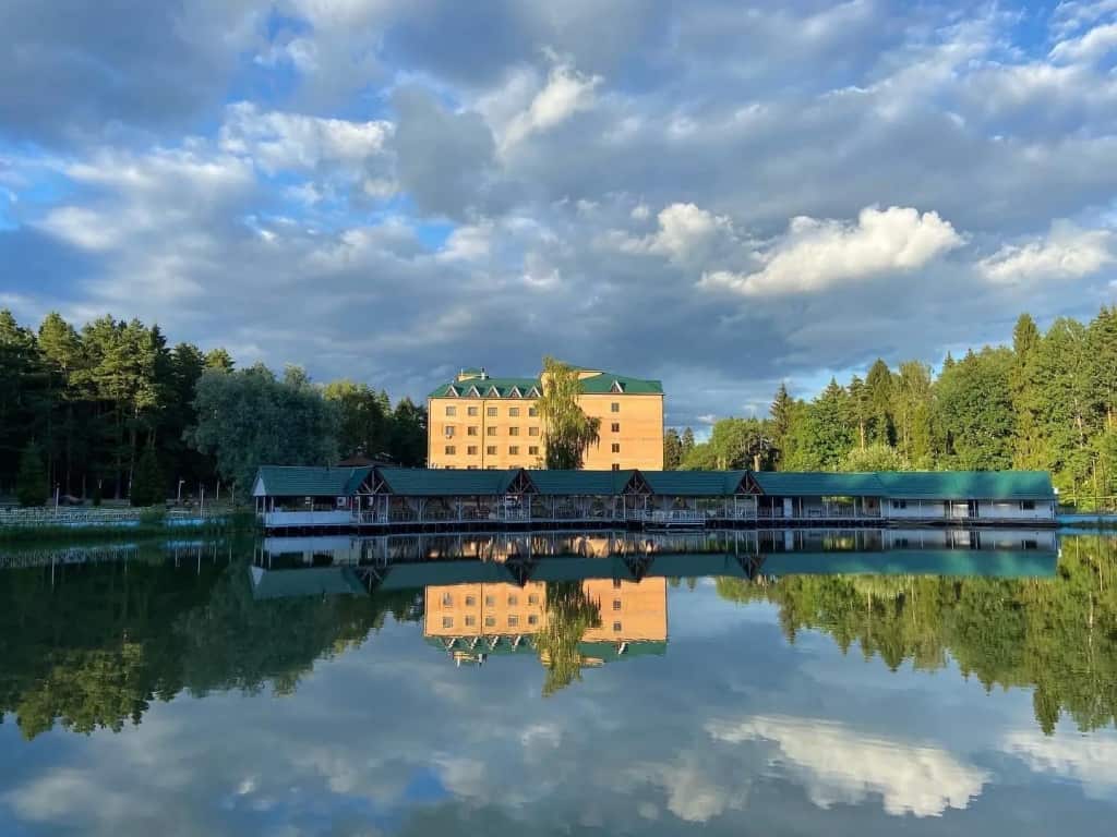 Ресторанно-гостиничный комплекс Лесная Сказка: главное фото 1