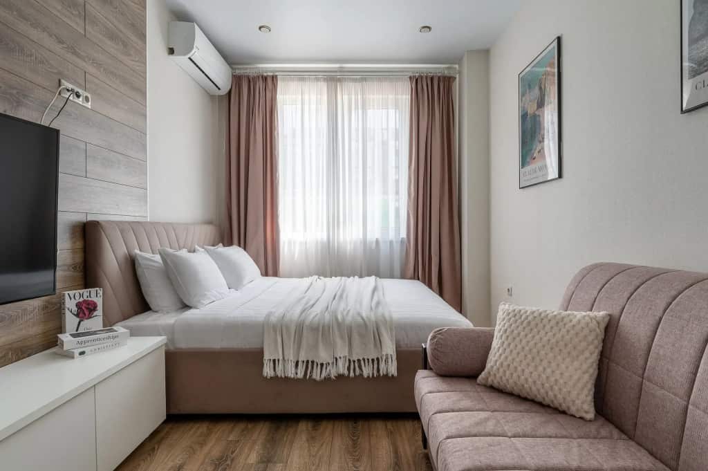 Апартаменты RED APARTMENTS Арт Лайт Сити апартамент Майков: главное фото 1