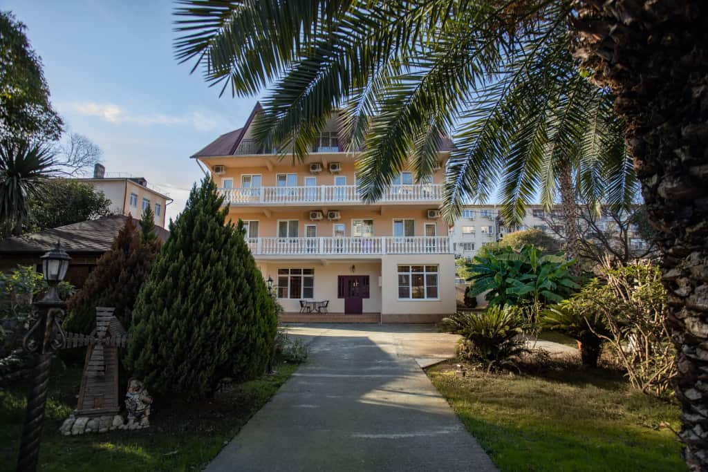 Akatsiya Guest House: главное фото 1