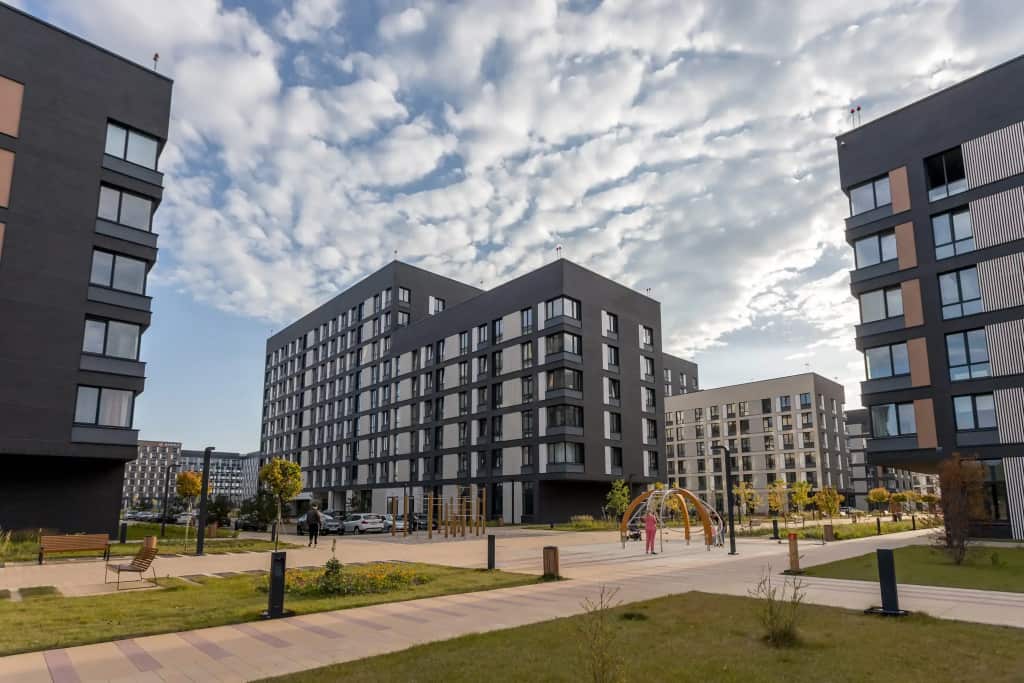 Апартаменты InHome24 Стильные двухуровневые апартаменты HomeCity: главное фото 1