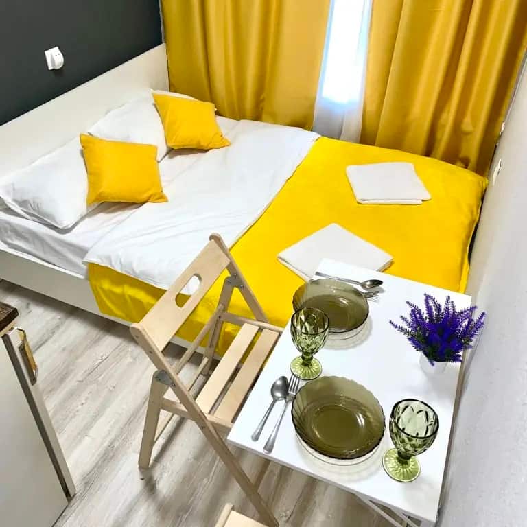 Апартаменты ROOMSTAY метро Василеостровская с видом во двор: главное фото 1