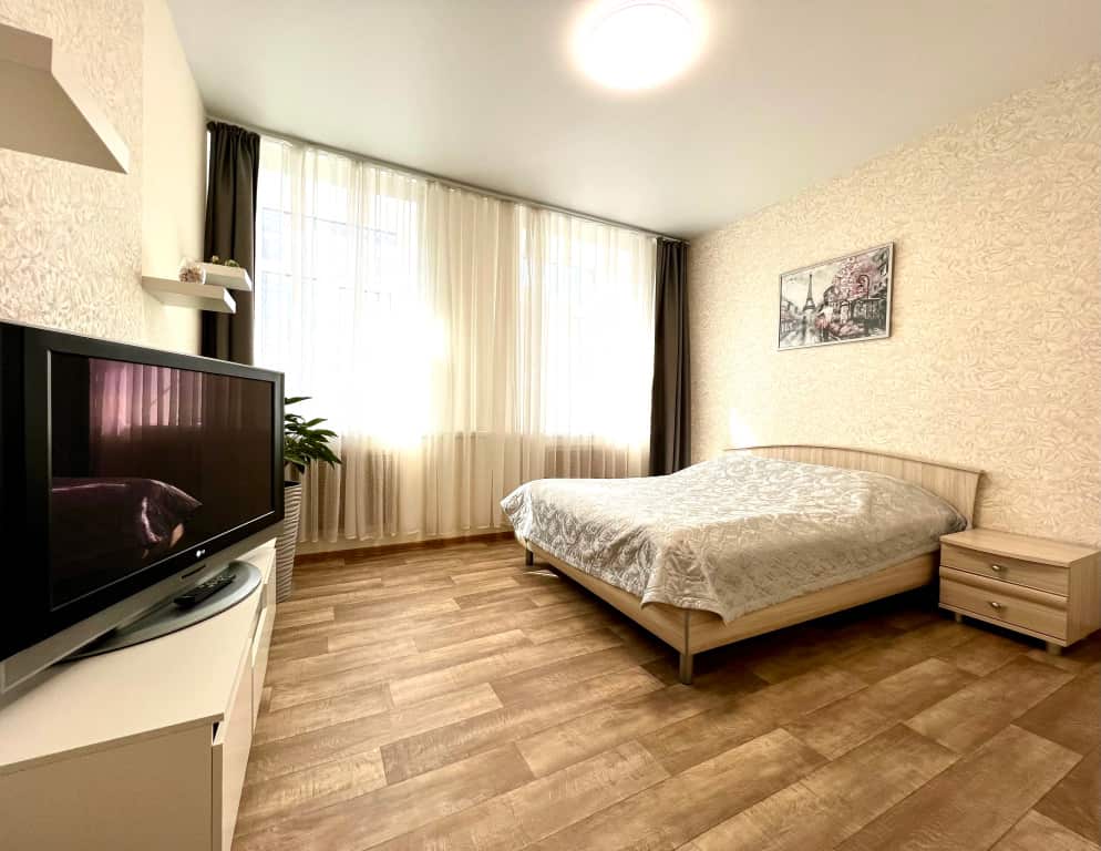 Квартира 2-комнатная Cтудия Yarapartments на Октября 11: главное фото 1