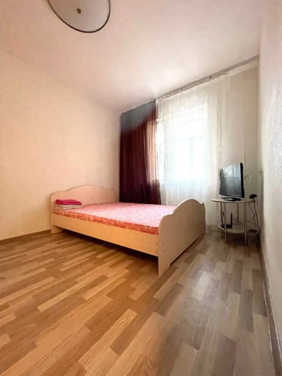 Квартира на Парижской Коммуны 42А 7: главное фото 1