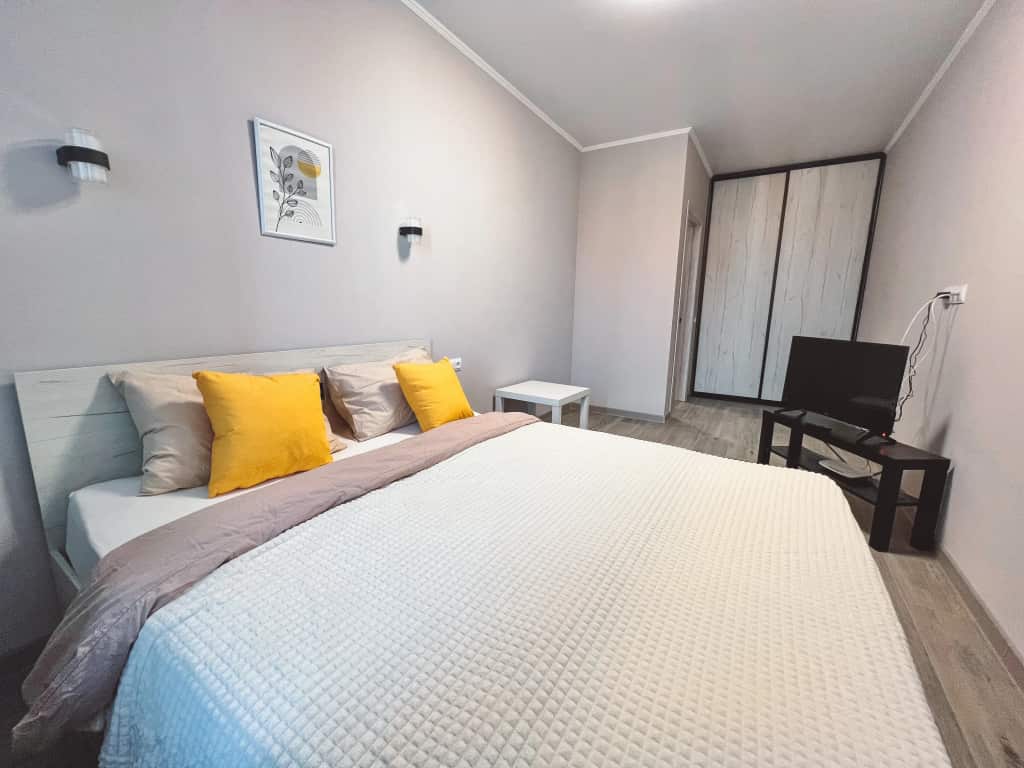 Апартаменты 1-комнатная квартира люкс Bedroom Suite в ЖК Старый центр: главное фото 1
