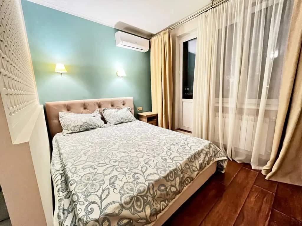 Апартаменты Sunny Days Apartment Стахановская: главное фото 1