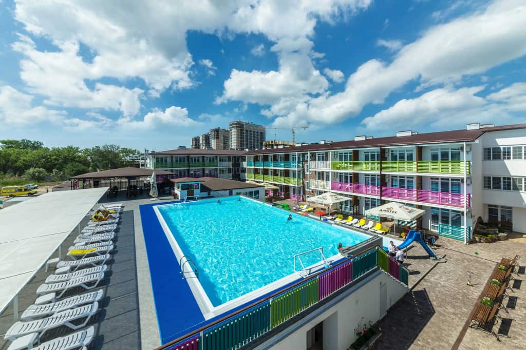 Отель Sea Breeze Resort: главное фото 1