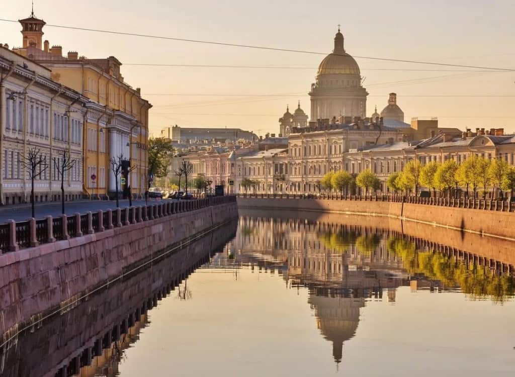 Апартаменты Дворики Петра на Гороховой: главное фото 1