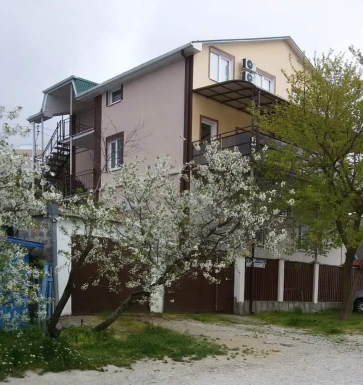 Apelsin Guest House: главное фото 1
