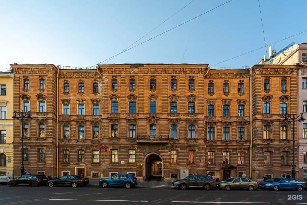 Отель 300 метров до Эрмитажа: главное фото 1