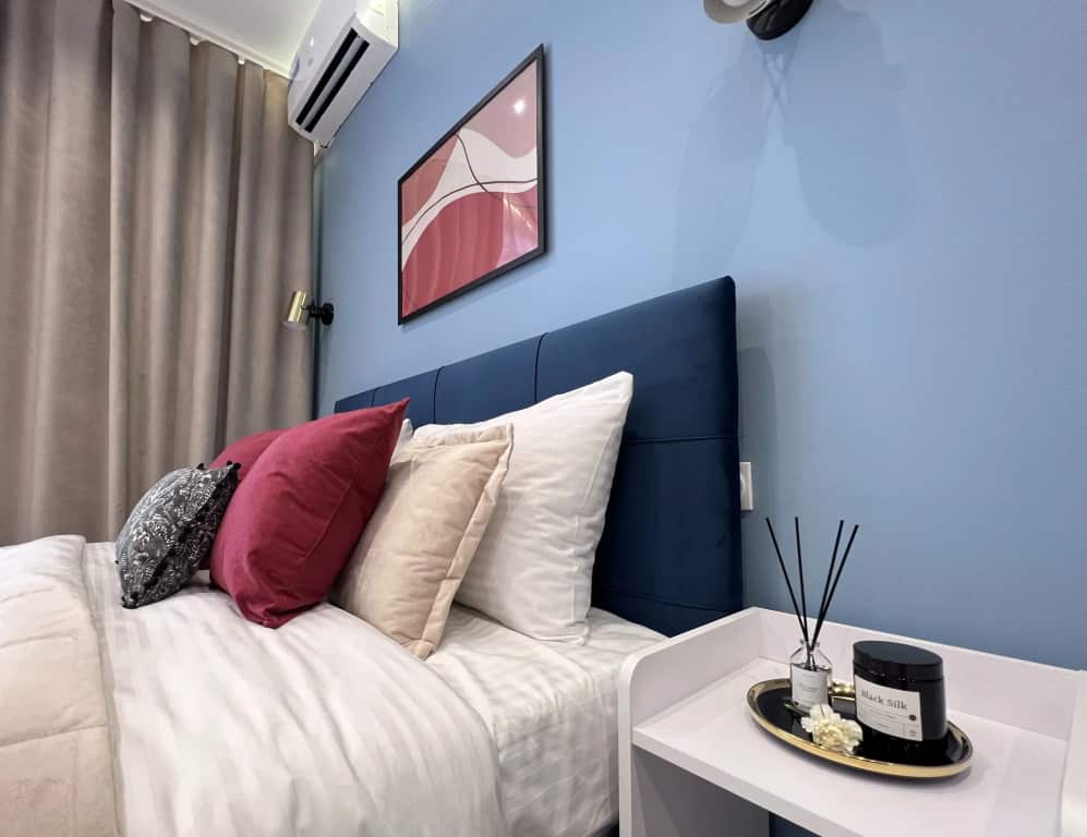 Квартира СОЧНАЯ СТУДИЯ НА 20м ВИДОДВОМ ЭТАЖЕ: главное фото 1