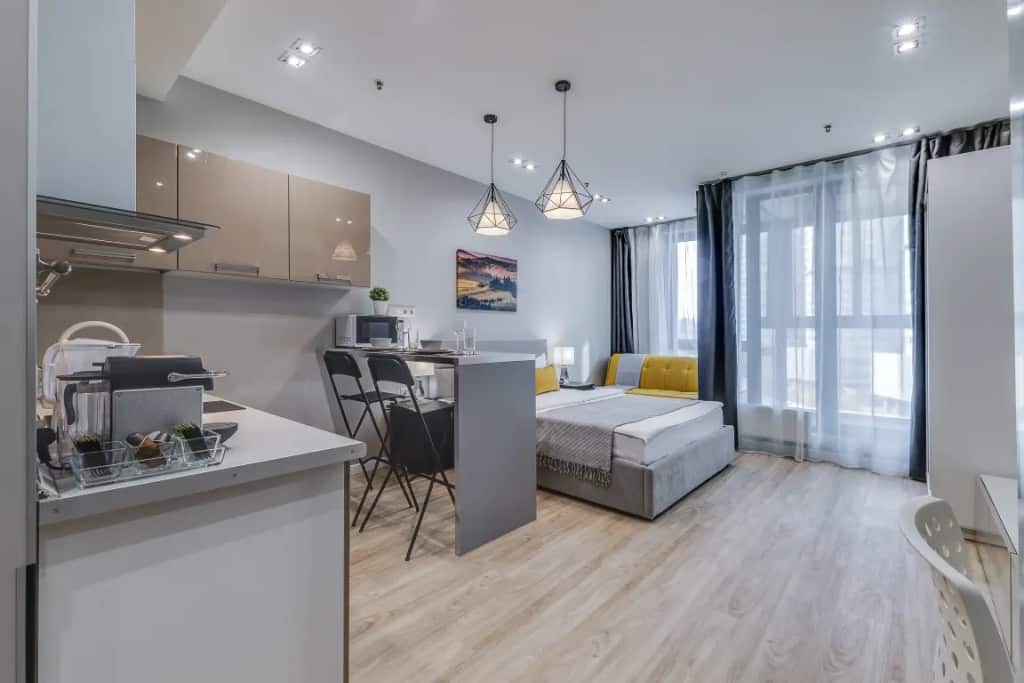 Апартаменты Полюкс с Балконом и Видом на Город Business Apartments: главное фото 1