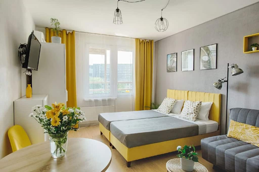 Квартира Yellow Apart рядом с Метро Ладожская: главное фото 1