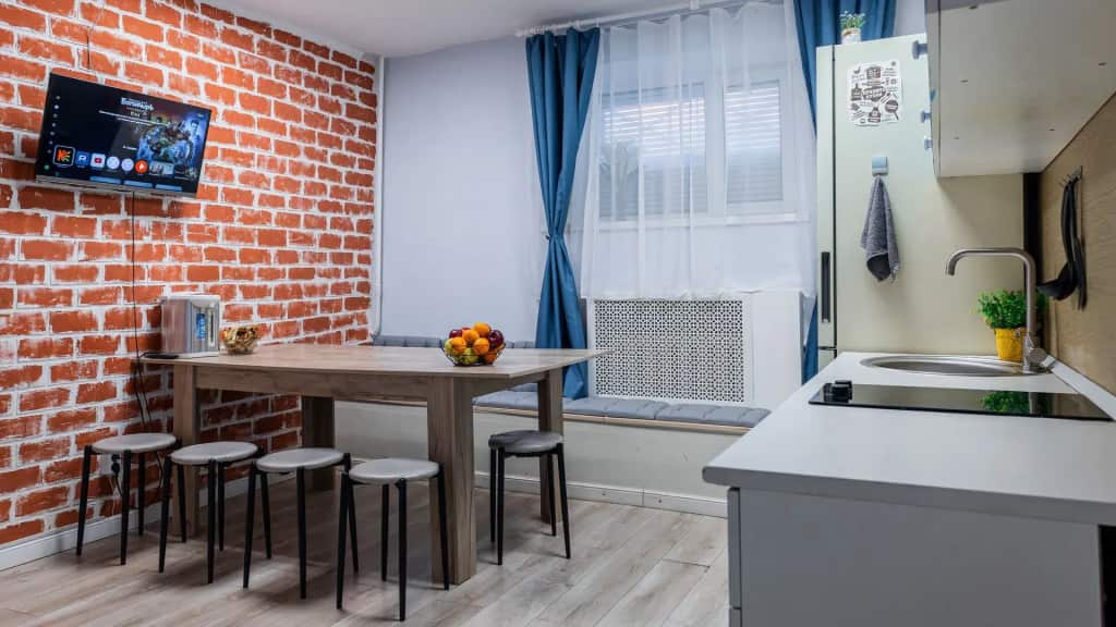 Хостел City Centre Hostel Vl: главное фото 1
