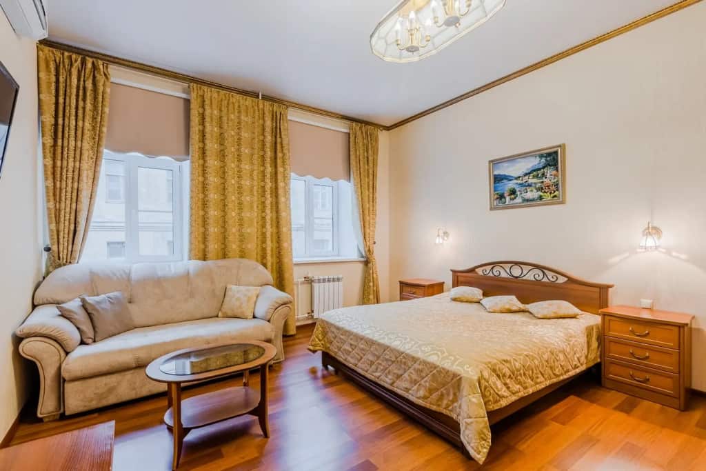 Апартаменты Griboedov 2 bedrooms 8 persons: главное фото 1