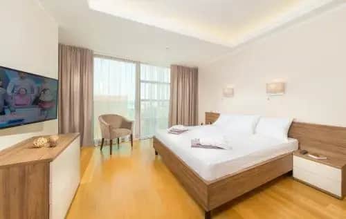 Golden Bay Premium Apart-hotel: фото 2