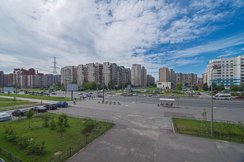 FlatHome24 u metro na Komendanskiy prospekt: фото 3