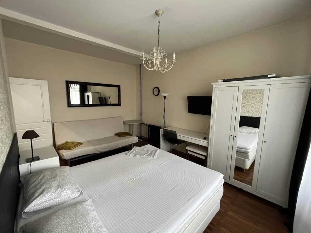 Apartment with a balcony at 1st Dubrovskaya street: фото 2