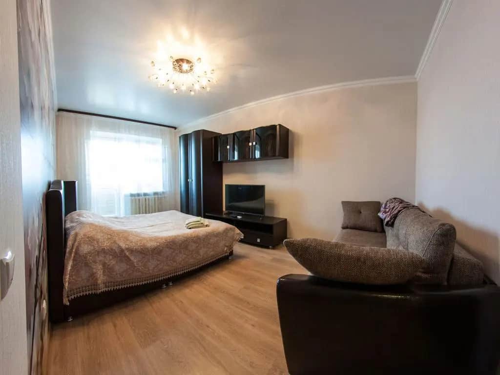 Home City Апартаменты рядом с Железнодорожным вокзалом: фото 2
