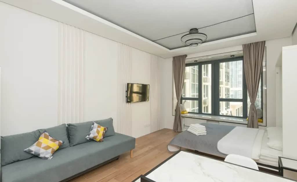 Апартаменты #2 Black studio for 2+2 by Lo Apartments: фото 3