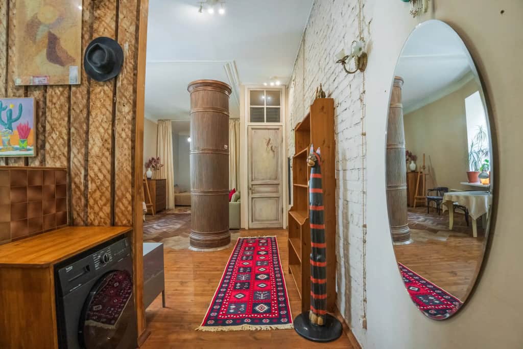 Апартаменты Аутентичная Квартира с Раритетной Печью 19 Века: фото 2