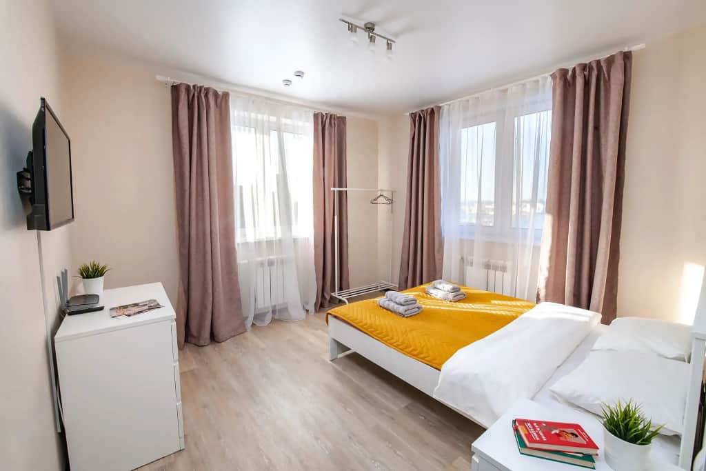 Апартаменты TopHouse на Можжевеловой 18, 88 Двухкомнатные: фото 3