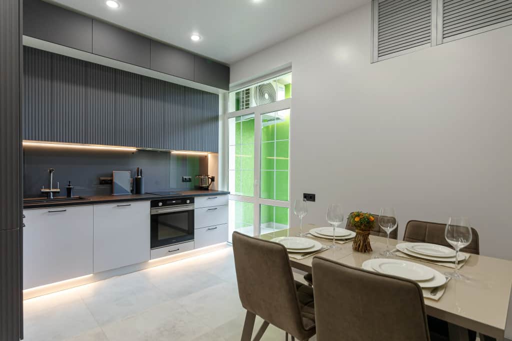 Апартаменты RED APARTMENTS Арт Лайт Сити апартамент Джером: фото 2