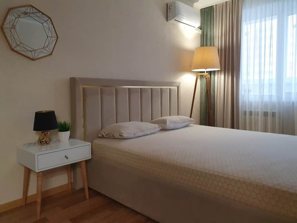 Квартира Виталий HouseRent Двухкомнатная по пр. Строителей, 80: фото 2