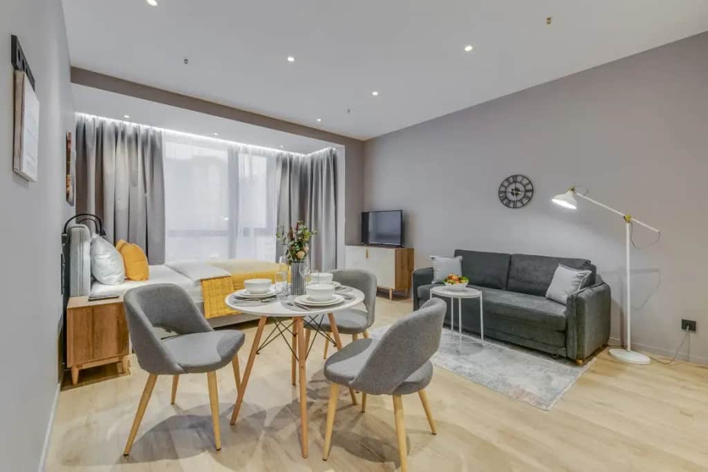 Апартаменты Трёхместные Делюкс с Видом на Город Business Apartments: фото 2