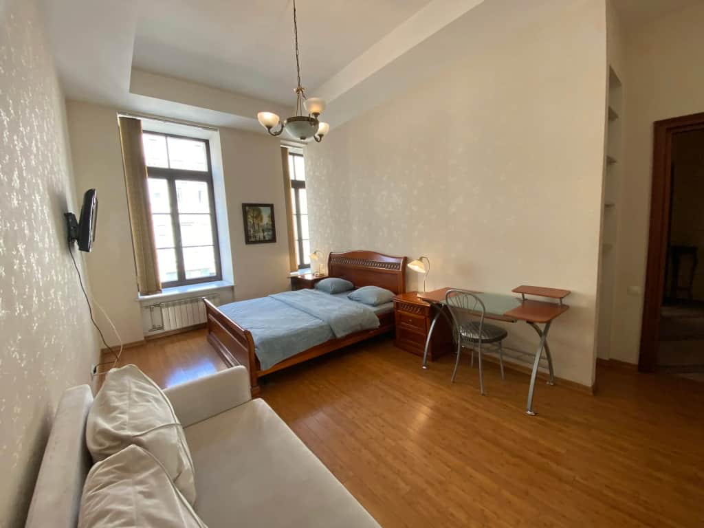 Современная квартира Невский 13 с балконом и парковкой: фото 2