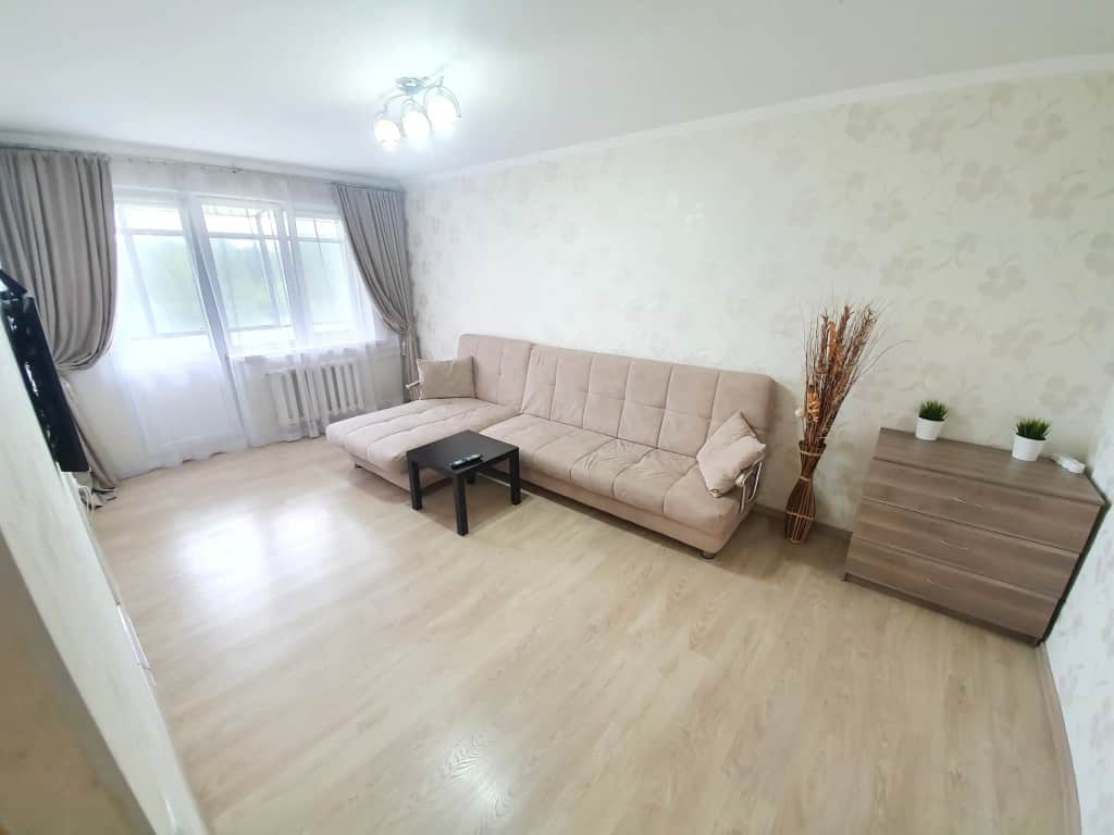 Квартира Виталий HouseRent Двухкомнатная по ул. Нефтяников, 27: фото 3