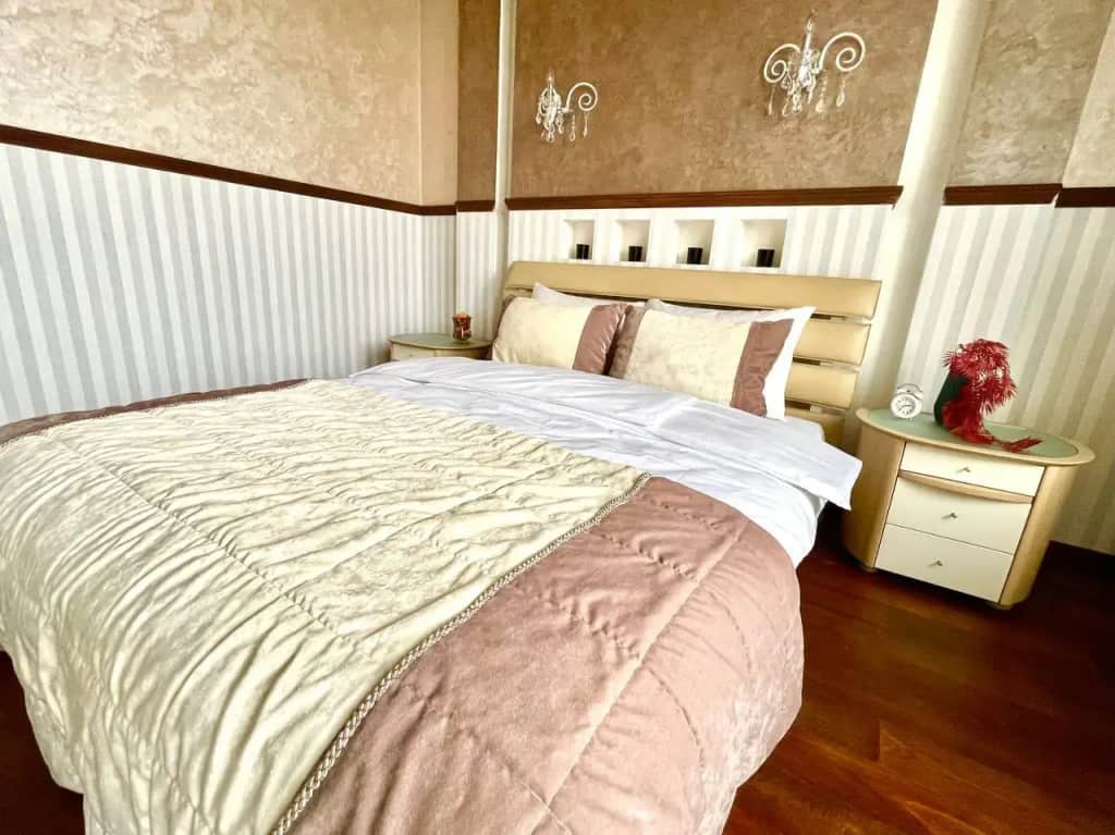 Квартира Букинг39 Двухкомнатная в Центре: фото 2