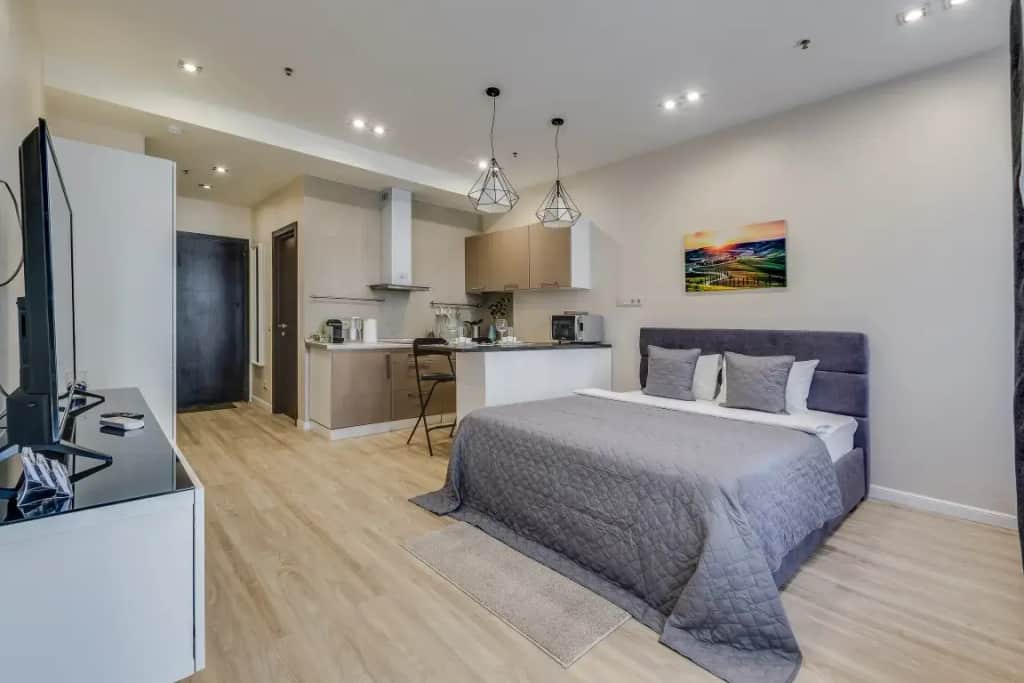 Апартаменты Стандартные с Балконом и Видом на Город Business Apartments: фото 2