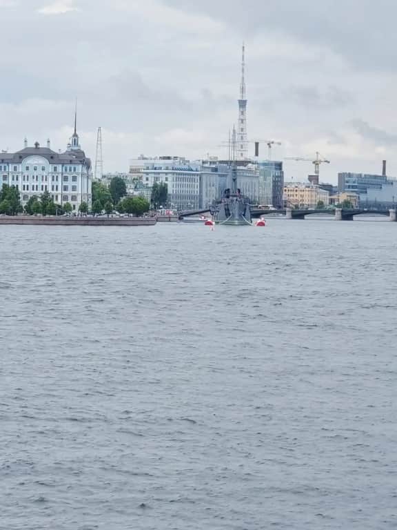 Апартаменты с шикарным видом на крейсер Аврора и Неву: фото 3