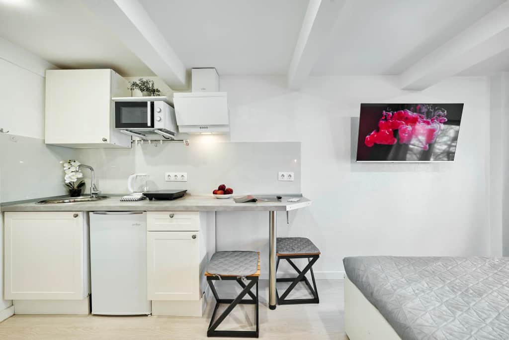 Апартаменты EasyGuest в красных оттенках интерьера Чертановской 7А: фото 3