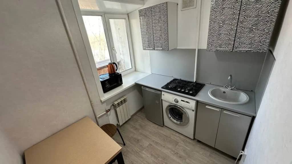 Квартира 1-комн 4чел ApartLand Первостроителей Аллея Труда Центр: фото 3