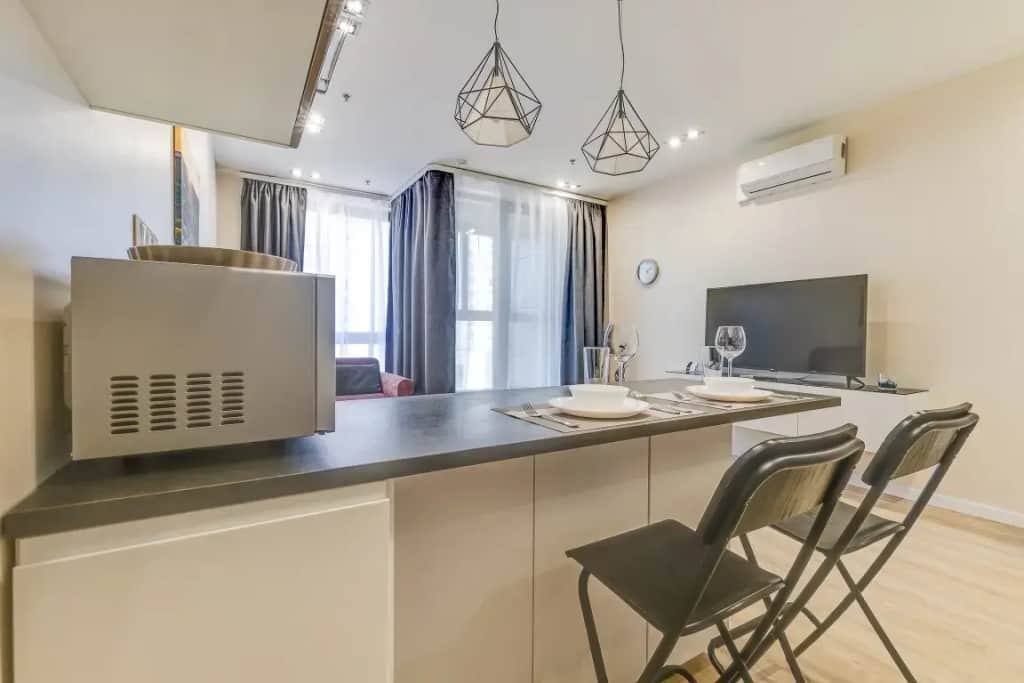 Апартаменты Стандартные с Балконом и Видом на Город Business Apartments: фото 3