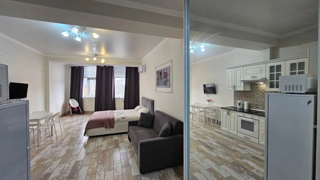 Апартаменты Уютная студия на Виноградная 2/3 (2) от HomeHotelSochi: фото 2