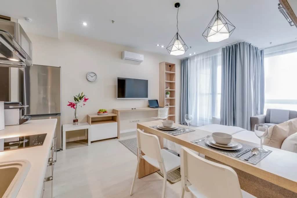 Апартаменты Премиум с Балконом и Видом на Город Business Apartments: фото 3