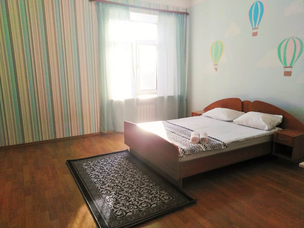 Квартира 3-комн. cталинка с большой ванной рядом с набережной: фото 3