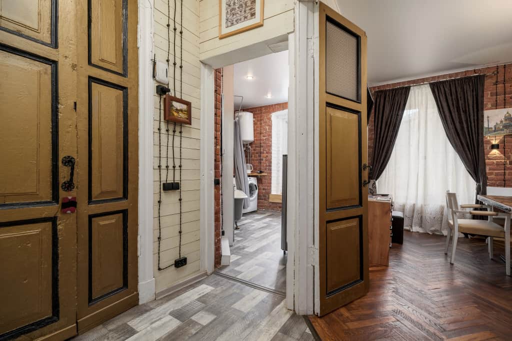 Апартаменты SREDNYAYA PODYACHESKAYA 6 APARTMENTS Просторные трехкомнатные апартаменты Park Lane Inn для 3-х взрослых: фото 3