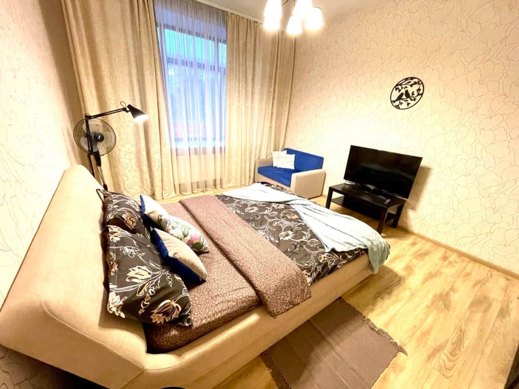 Апартаменты Квартира Рядом с Набережной реки Кама: фото 2