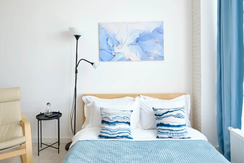 Апартаменты RentPlaza c панорамным видом в центре на Большакова: фото 2