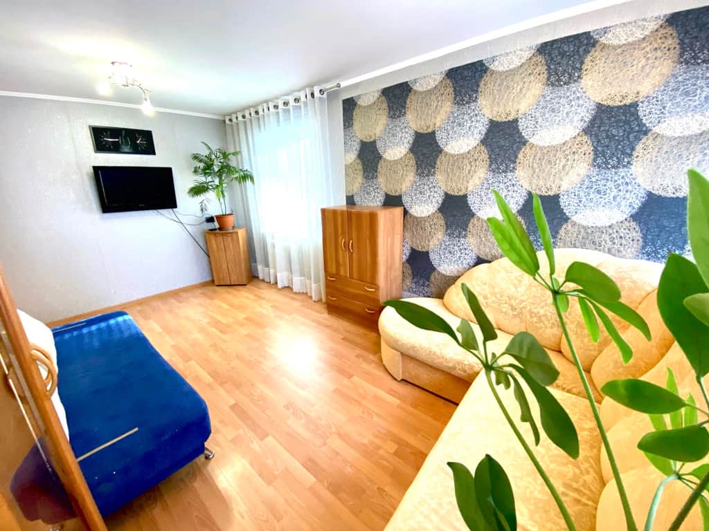 Апартаменты RestApart54 рядом с Клиникой Мешалкина, ул. Героев Труда 33: фото 2