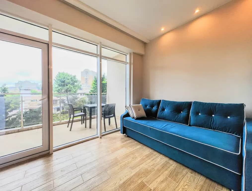 Апартаменты M Apartments SvetlanaPark 1: фото 2
