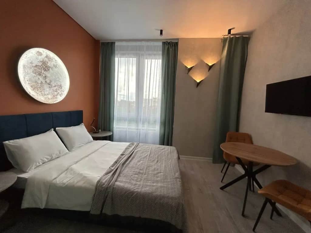 Апартаменты Moon Tower стильная студия в центре: фото 2