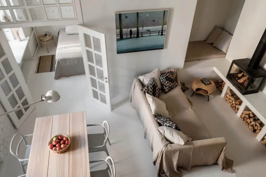 Апартаменты Flat Inn с камином в арт-лофте рядом с метро Комсомольская: фото 2