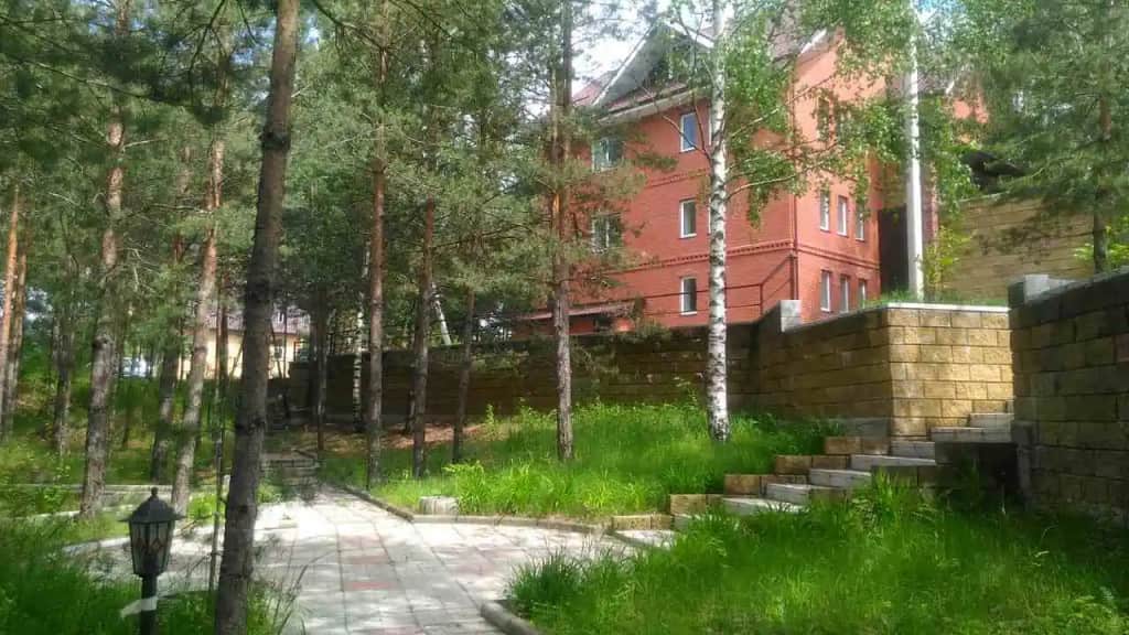 Гостевой дом Сосновая аллея в Дядькино: фото 2
