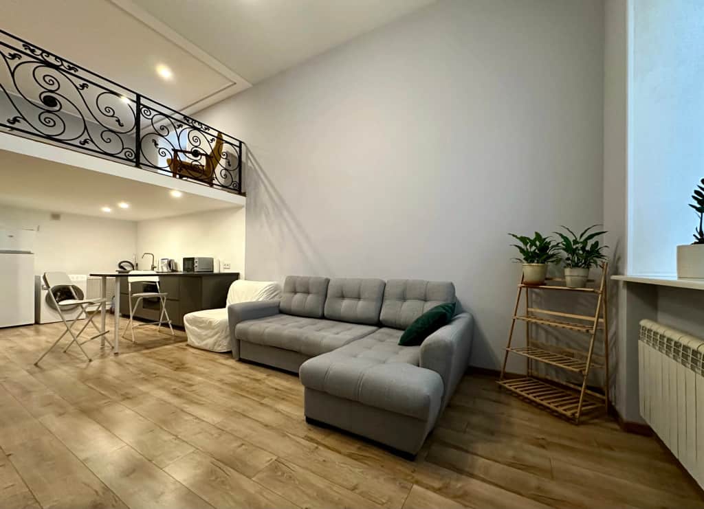 Квартира Cтудия Лофт Двухуровневая Yarapartments: фото 2