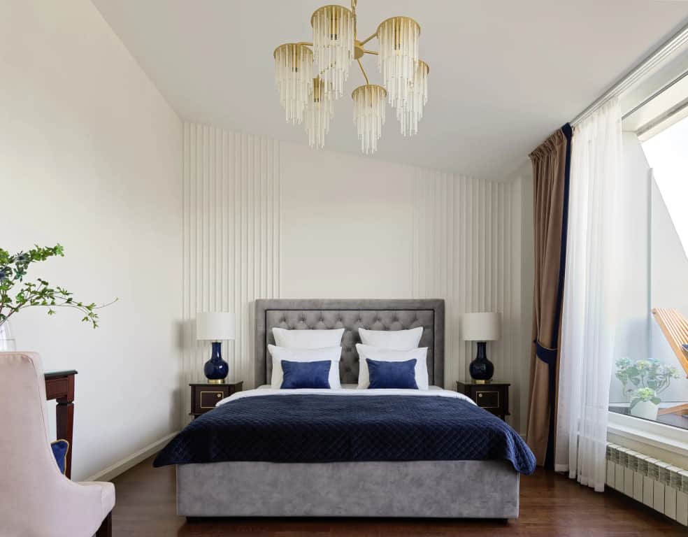 Апартаменты Minin Apartments Мансарда с двумя балконами на Невском 80 кв.м.: фото 2