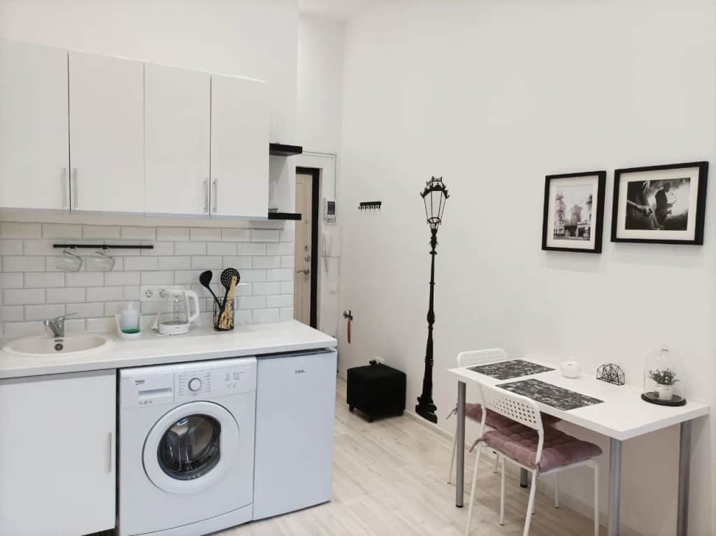 Апартаменты Sutki Rent в Доходном Доме Безобразовой: фото 3